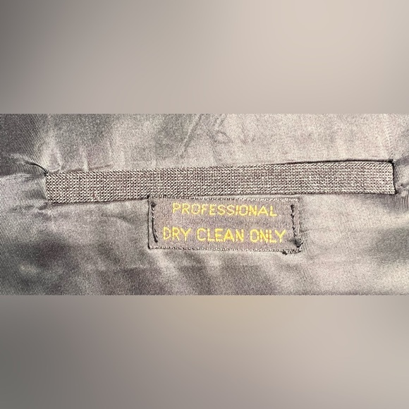 Vintage 2-Button Textured Blazer - Picture 4 of 5